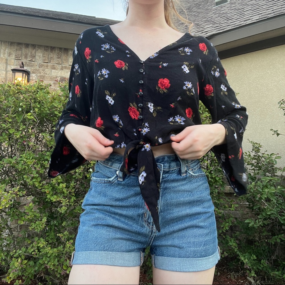 american eagle cute floral top